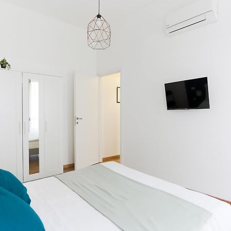 The Best Rent - Cozy Two-Bedroom Apartment Near Colonne S Lorenzo Милано Екстериор снимка