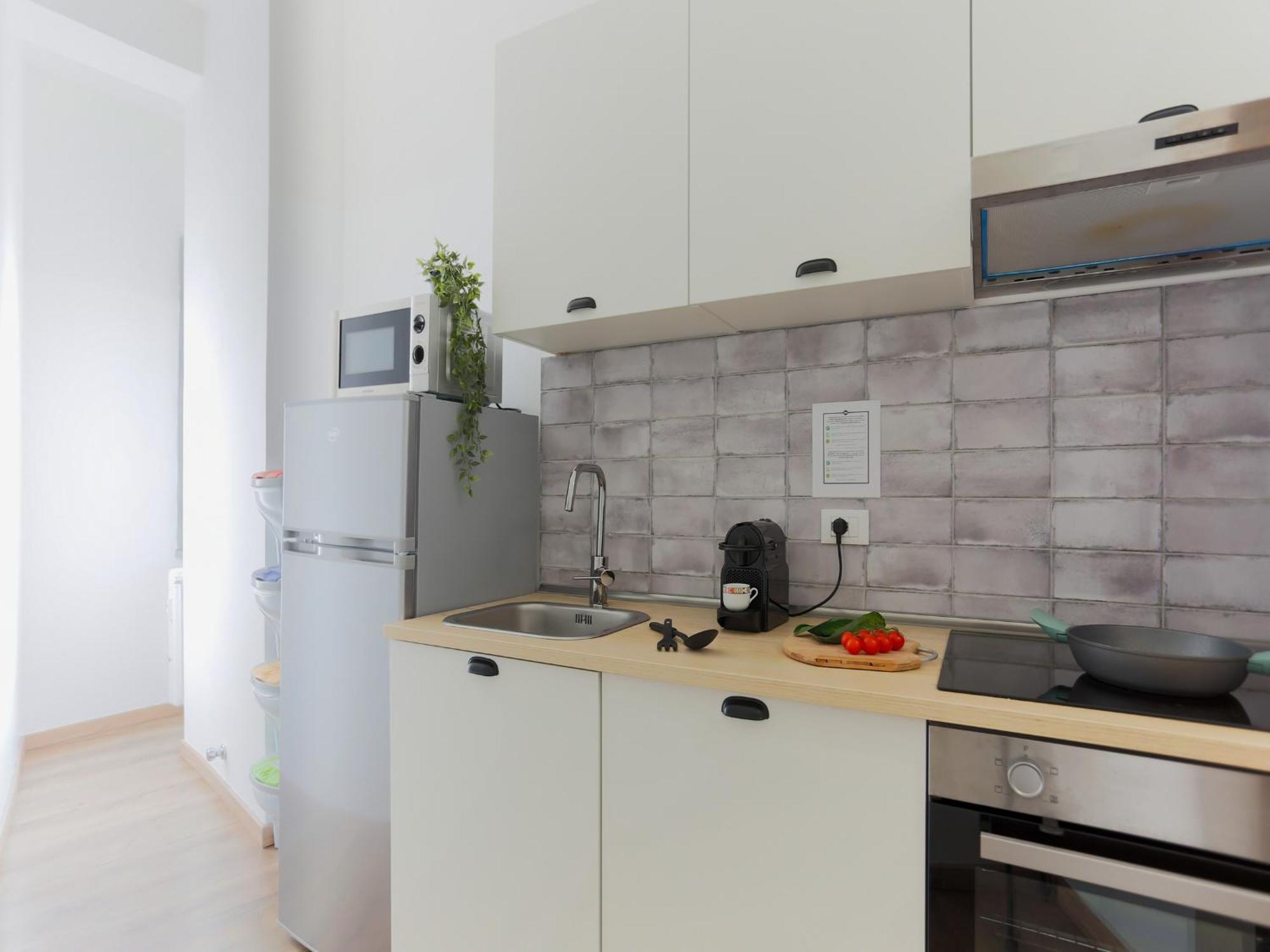 The Best Rent - Cozy Two-Bedroom Apartment Near Colonne S Lorenzo Милано Екстериор снимка