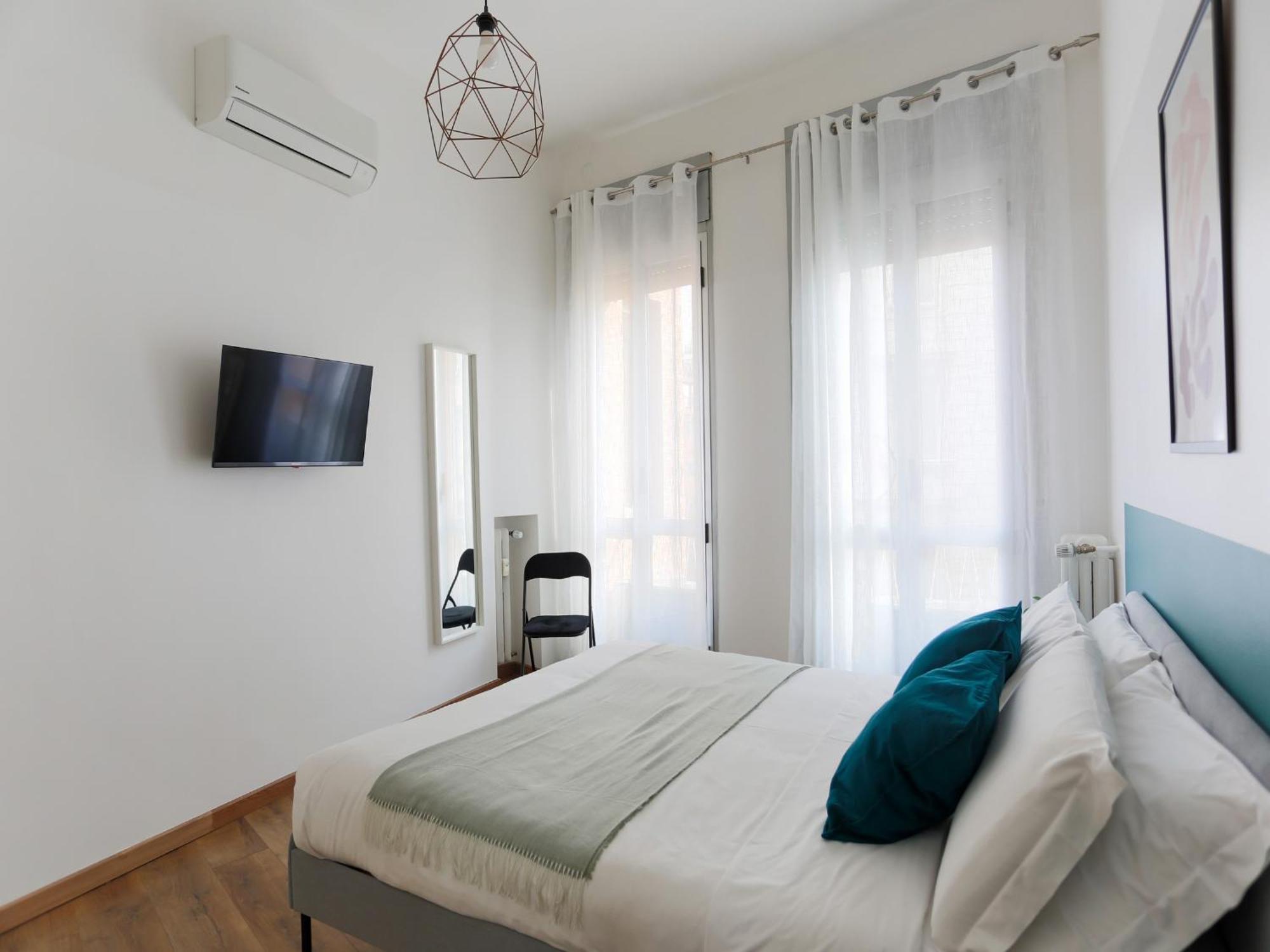The Best Rent - Cozy Two-Bedroom Apartment Near Colonne S Lorenzo Милано Екстериор снимка