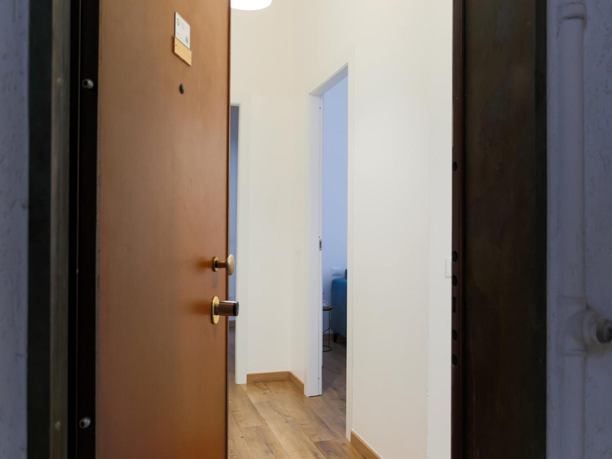 The Best Rent - Cozy Two-Bedroom Apartment Near Colonne S Lorenzo Милано Екстериор снимка