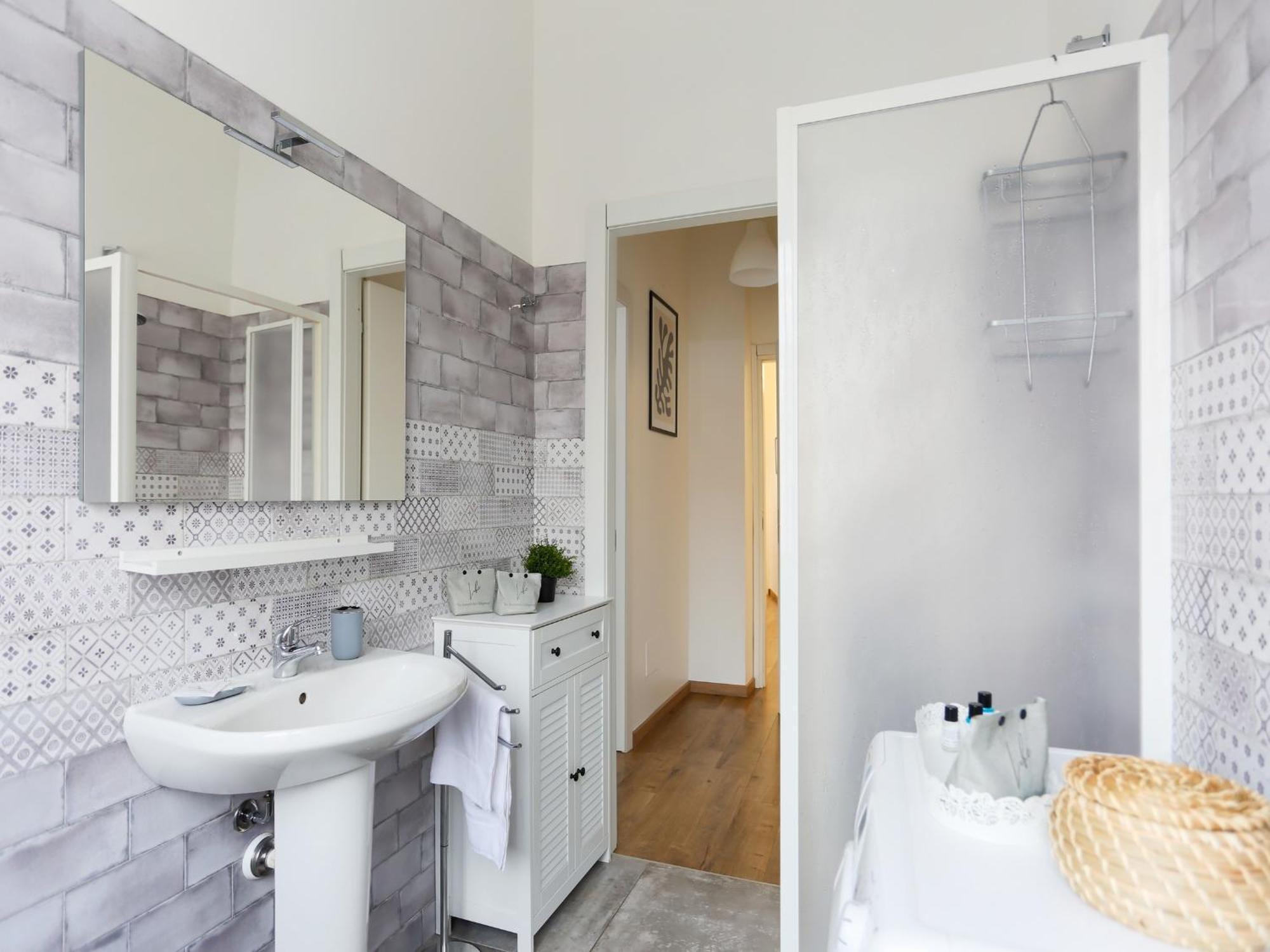 The Best Rent - Cozy Two-Bedroom Apartment Near Colonne S Lorenzo Милано Екстериор снимка