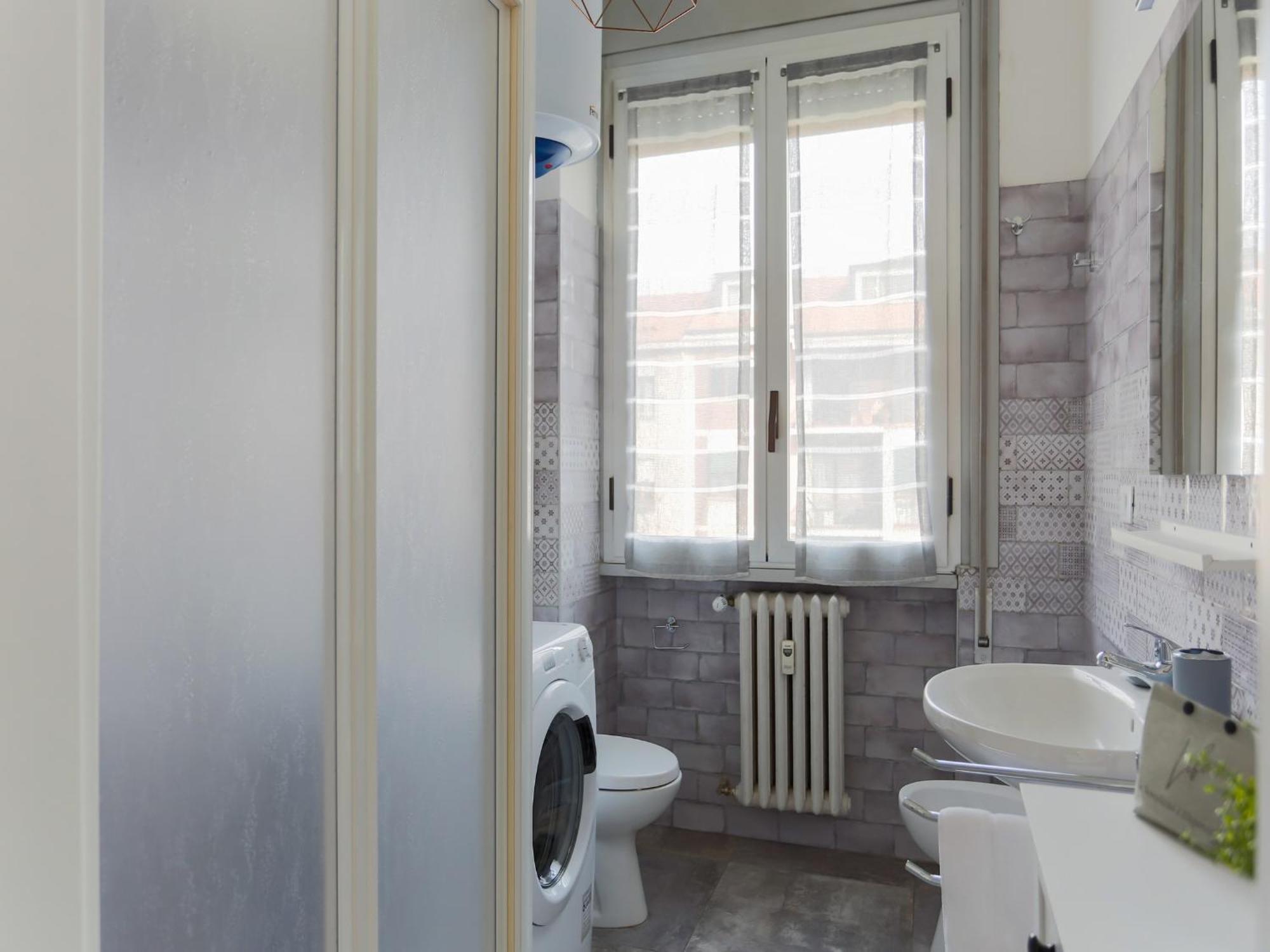 The Best Rent - Cozy Two-Bedroom Apartment Near Colonne S Lorenzo Милано Екстериор снимка